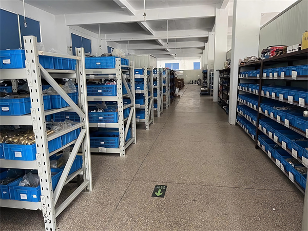 Hebei Renqiu Xinfa welding accessories warehouse